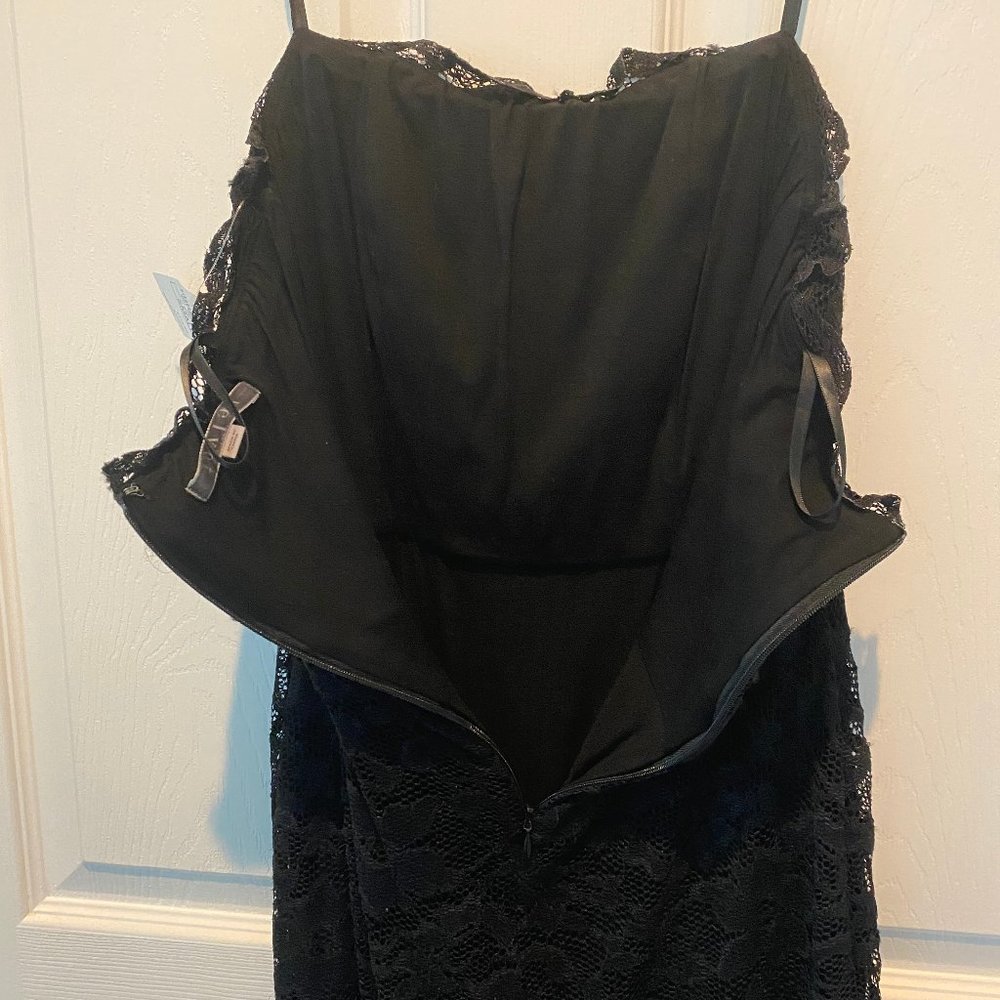 Neiman Marcus Strapless Black Lace Dress - Picture 4 of 4